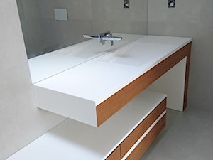 Nowoczesne łazienki premium. Luxum - produkcja wyposażenia łazienek na wymiar. - zdjęcie od Luxum