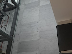 Beton architektoniczny - płyty betonowe do wnętrz nowoczesnych - Wnętrza publiczne, styl nowoczesny - zdjęcie od Luxum
