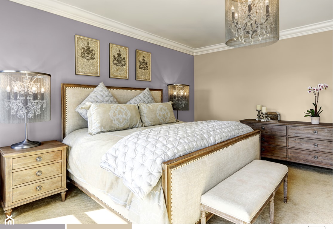 klasyczna sypialnia z wielkim łóżkiem