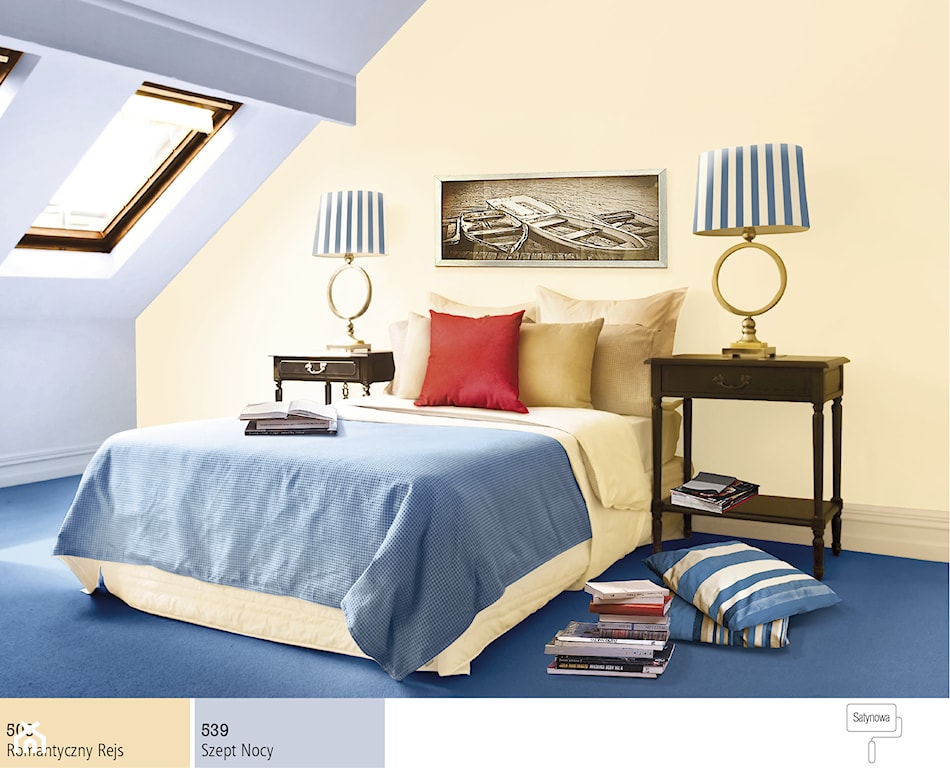 błękitno-żółte ściany w sypialni, lampa stołowa z abażurem w biało-niebieskie pasy