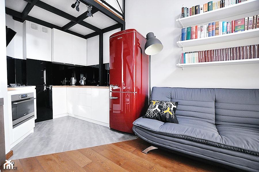 Mieszkanie z antresolą - Kuchnia, styl skandynawski - zdjęcie od INP Wnętrza