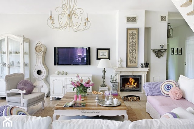 Średni biały salon, styl prowansalski - zdjęcie od Judyta