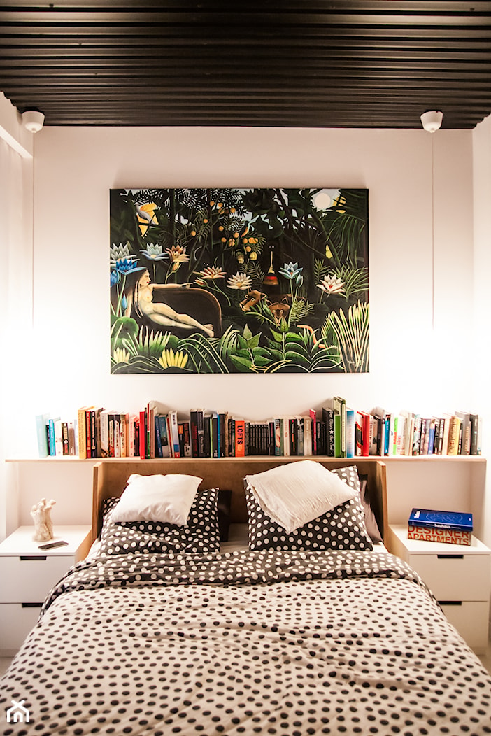 zwykłe materiały - niezwykłe zastosowanie - Mała biała sypialnia, styl skandynawski - zdjęcie od KONZEPT Architekci - Homebook