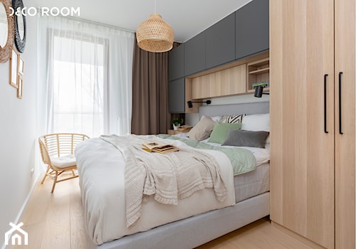 Mieszkanie w stylu modern vintage - Mała biała sypialnia, styl vintage - zdjęcie od Pracownia Architektury Wnętrz Decoroom