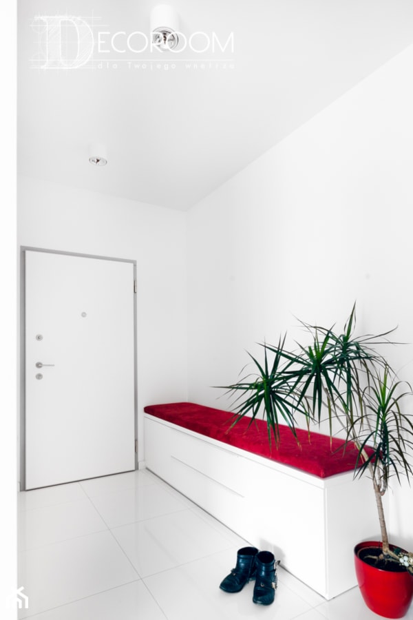 Ława w korytarzu - zdjęcie od Pracownia Architektury Wnętrz Decoroom - Homebook
