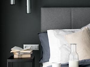 Nowoczesny LOFT - Średnia czarna sypialnia, styl nowoczesny - zdjęcie od Pracownia Architektury Wnętrz Decoroom