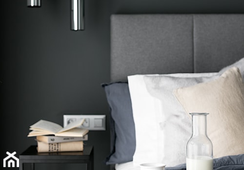 Nowoczesny LOFT - Średnia czarna sypialnia, styl nowoczesny - zdjęcie od Pracownia Architektury Wnętrz Decoroom
