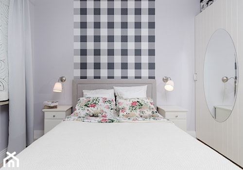 Skandynawskie wnętrze - Mała biała sypialnia, styl skandynawski - zdjęcie od Pracownia Architektury Wnętrz Decoroom