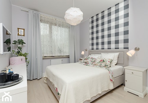 Skandynawskie wnętrze - Średnia biała szara sypialnia, styl skandynawski - zdjęcie od Pracownia Architektury Wnętrz Decoroom