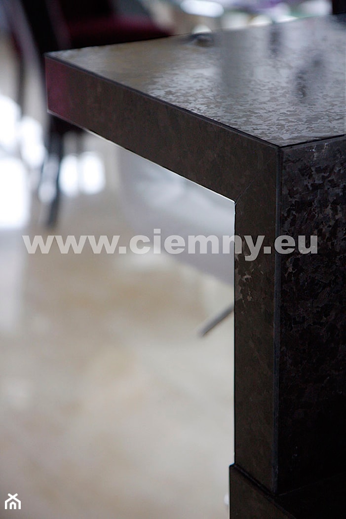 Granit, blaty granitowe, kamien, Marron Kongo / Brown Antiq - zdjęcie od Centrum Usług Kamieniarskich - ciemny.eu - Homebook