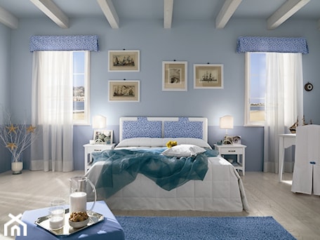 Aranżacje wnętrz - Sypialnia: Sypialnia - Duża niebieska sypialnia, styl glamour - italiastyle. Przeglądaj, dodawaj i zapisuj najlepsze zdjęcia, pomysły i inspiracje designerskie. W bazie mamy już prawie milion fotografii!