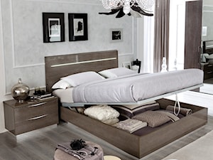 Sypialnia - Średnia biała szara sypialnia, styl glamour - zdjęcie od italiastyle