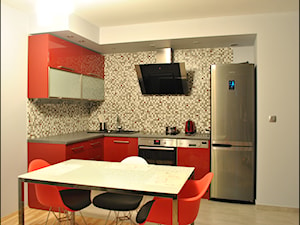 Kuchnia czerwony lakier - zdjęcie od Sysło-Projekt