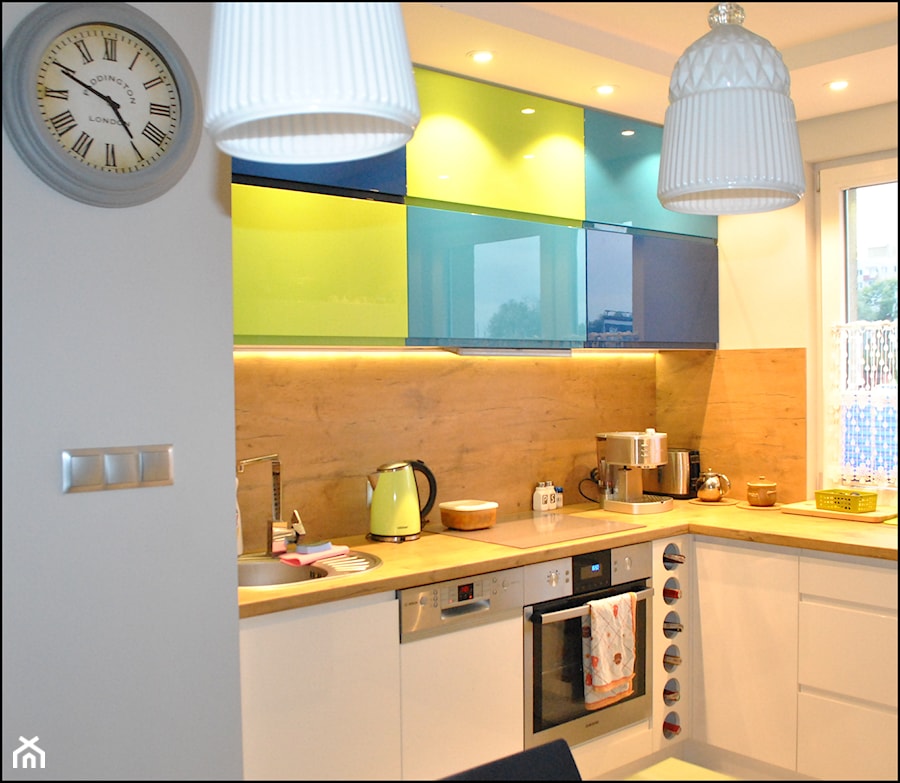 "Kolorowo Mi" łazienka+ kuchnia - Kuchnia, styl nowoczesny - zdjęcie od Sysło-Projekt