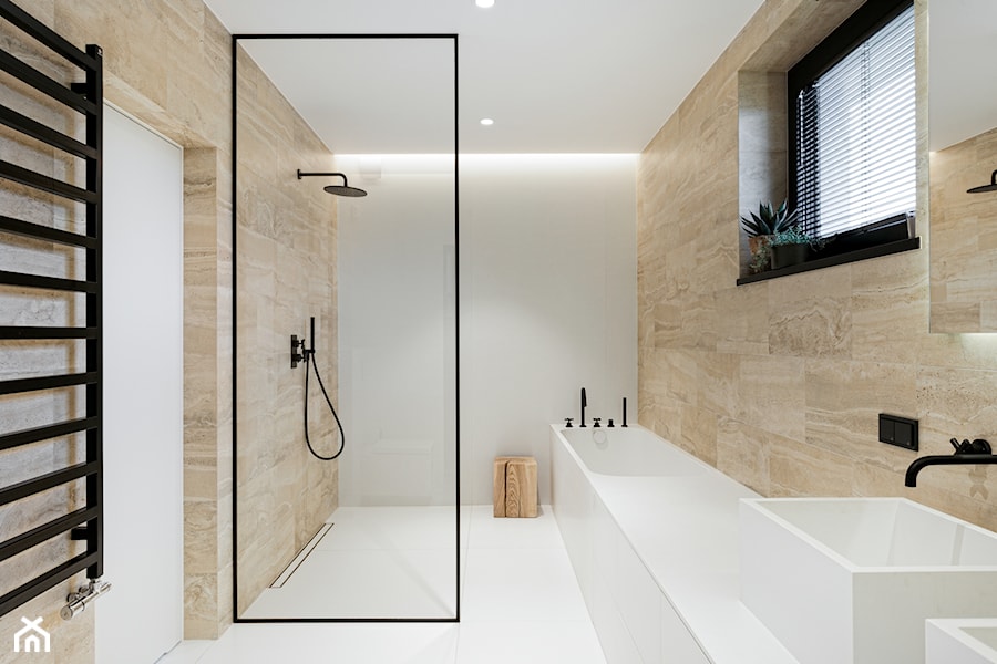 U SHAPED HOUSE - Łazienka, styl minimalistyczny - zdjęcie od Oskar Firek Architects