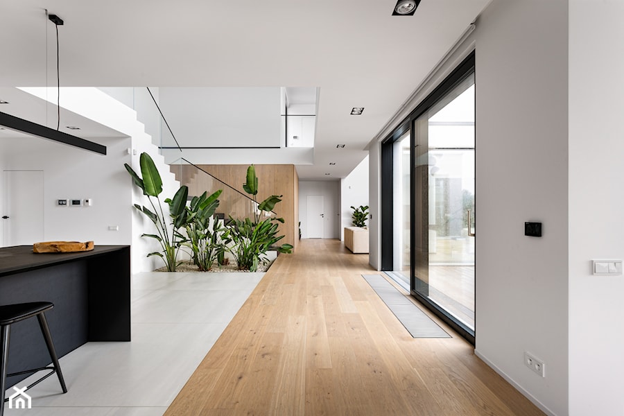 U SHAPED HOUSE - Kuchnia, styl minimalistyczny - zdjęcie od Oskar Firek Architects