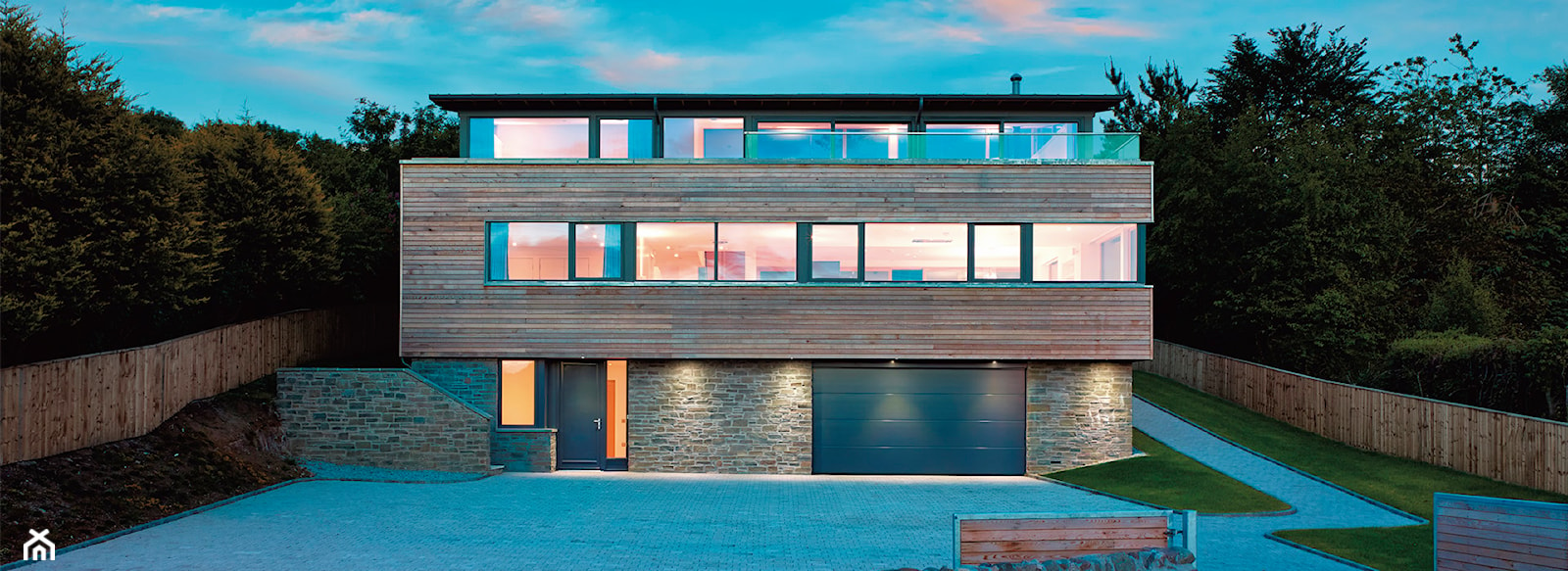 Dom w Kippford - Duże dwupiętrowe nowoczesne domy jednorodzinne murowane drewniane - zdjęcie od Sokółka Okna i Drzwi S.A. - Homebook