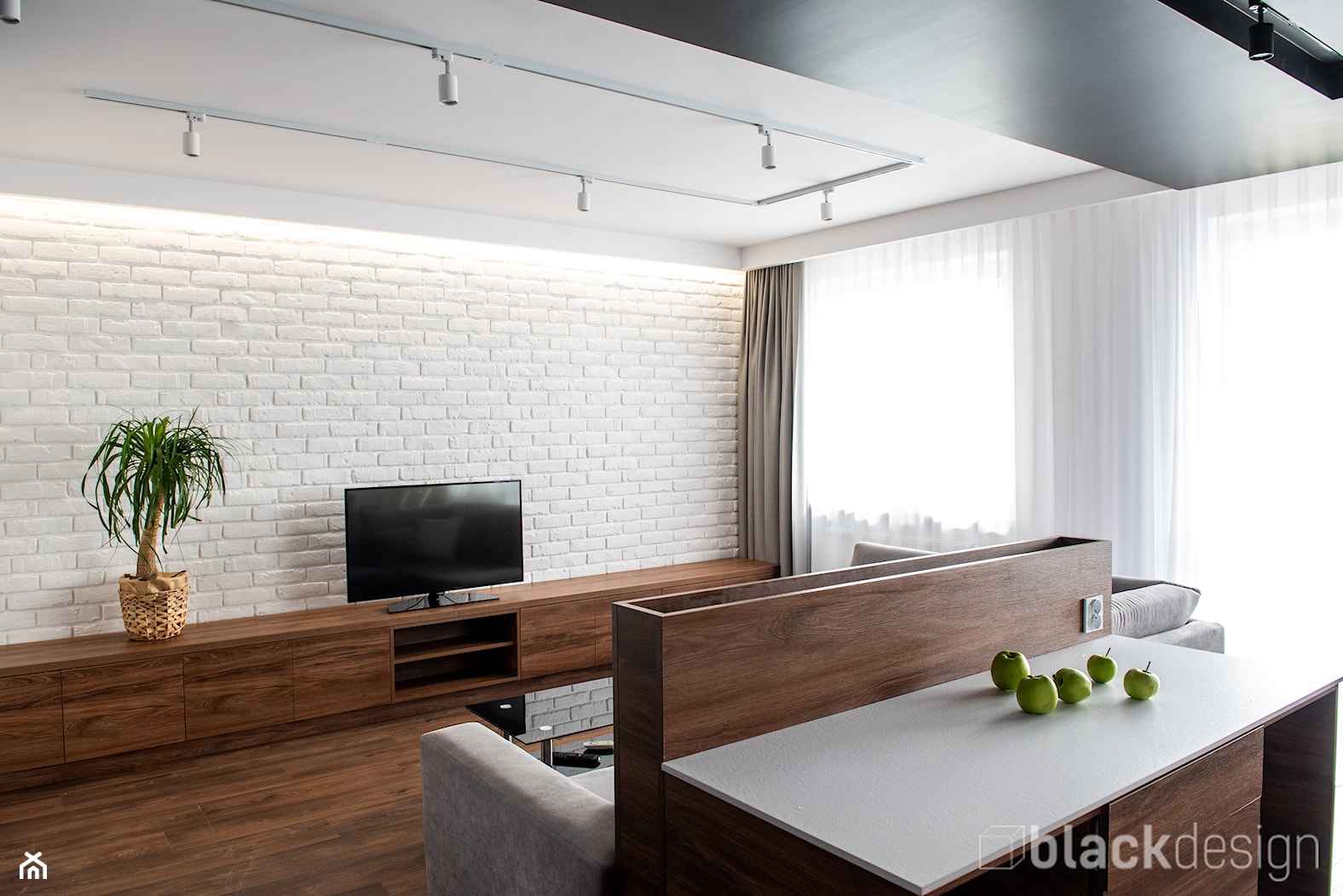 Mieszkanie męskie - Średni beżowy biały salon z kuchnią, styl nowoczesny - zdjęcie od black design - Homebook