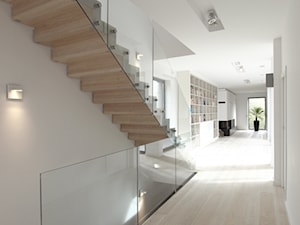 dom w Mikołowie - Duży biały hol / przedpokój, styl minimalistyczny - zdjęcie od Studio BDB  architektura wnętrz