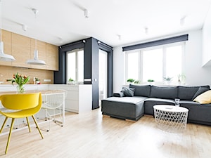 WNĘTRZE SZU_15 - Średni biały czarny salon z kuchnią z jadalnią z tarasem / balkonem, styl nowoczesny - zdjęcie od 081 architekci