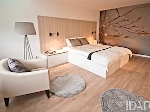 Oświetlenie do sypialni - Duża biała sypialnia, styl nowoczesny - zdjęcie od =mlamp.pl= | rozświetlamy wnętrza
