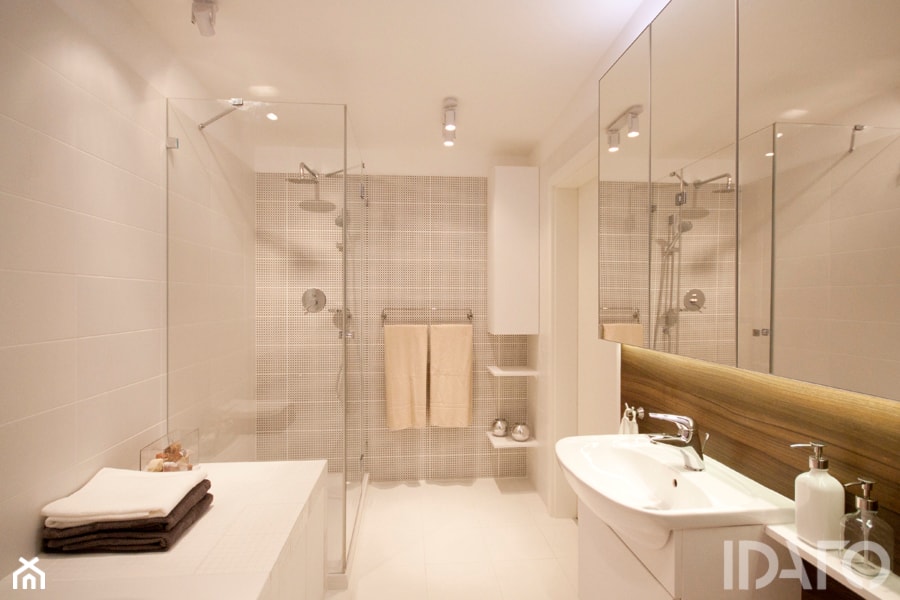 Łazienkowa inspiracja oświetleniowa - Średnia bez okna z punktowym oświetleniem łazienka, styl nowoczesny - zdjęcie od =mlamp.pl= | rozświetlamy wnętrza - Homebook