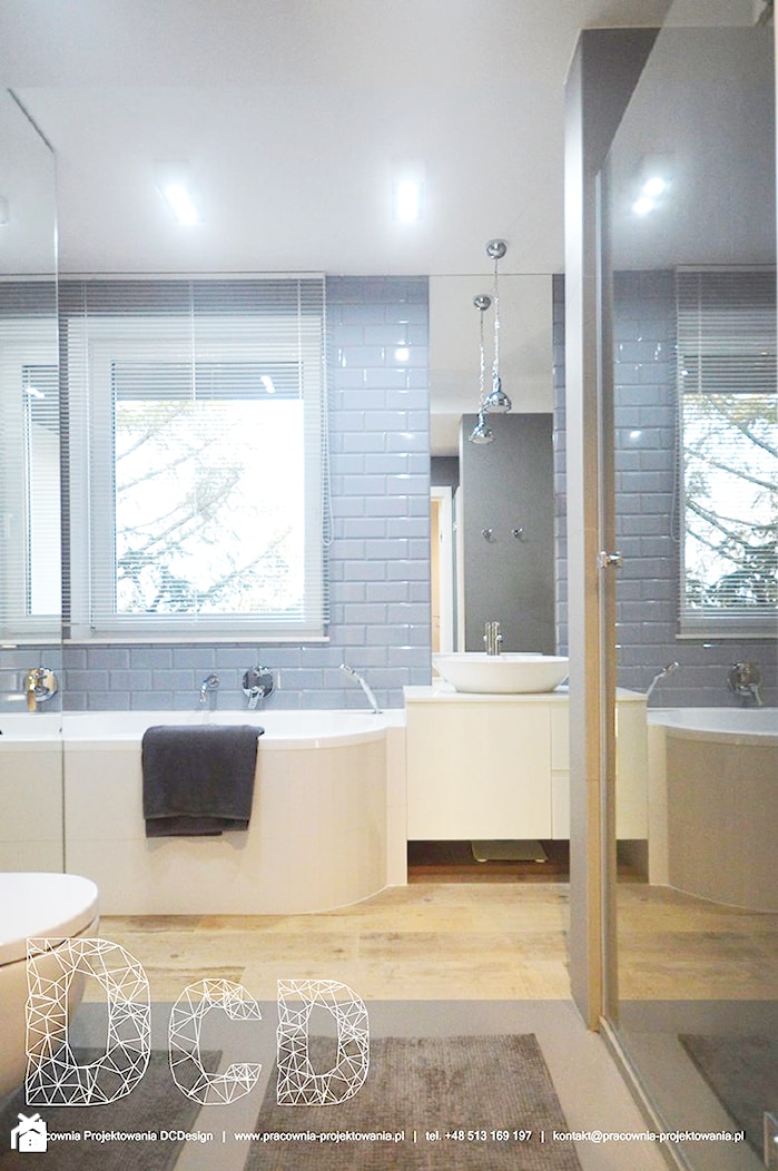 Oświetlenie lustra w łazience - zdjęcie od =mlamp.pl= | rozświetlamy wnętrza - Homebook