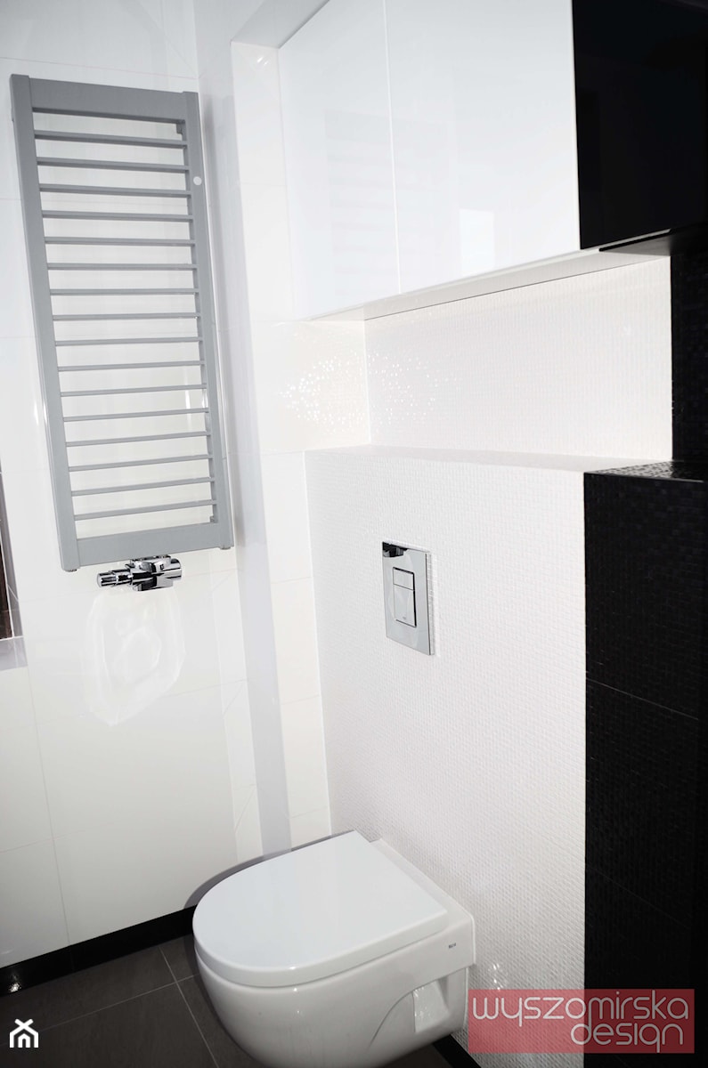 Łazienka Black and White - Mała średnia łazienka, styl minimalistyczny - zdjęcie od wyszomirska design