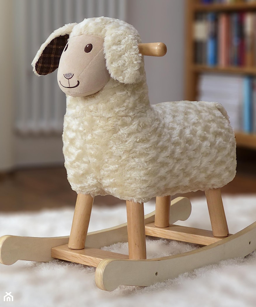 Pluszowa owieczka na biegunach - zabawka czy dekoracja? - zdjęcie od KiddyFave.com - Homebook