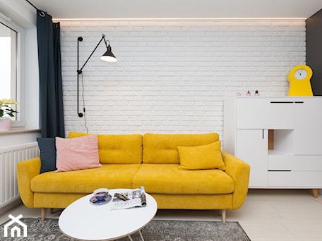 Aranżacje wnętrz - Salon: Apartament na Murarskiej, Kraków - Salon, styl skandynawski - ORANGE STUDIO. Przeglądaj, dodawaj i zapisuj najlepsze zdjęcia, pomysły i inspiracje designerskie. W bazie mamy już prawie milion fotografii!