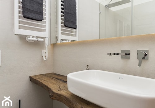Dom w Jaworznie - Mała bez okna z lustrem łazienka, styl nowoczesny - zdjęcie od ORANGE STUDIO