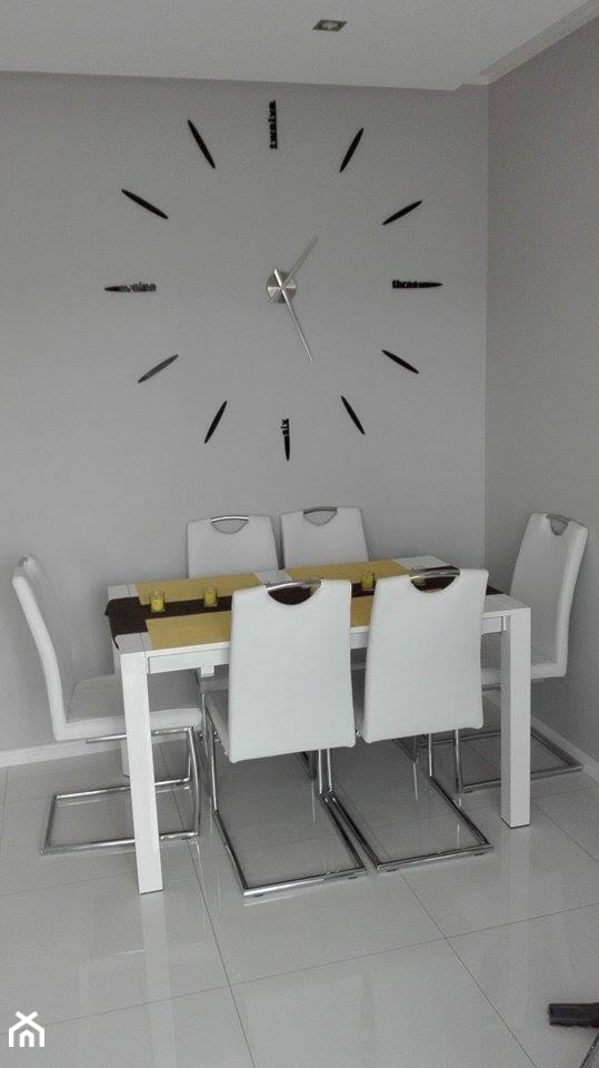 Mieszkanie 60m2 - Mała szara jadalnia jako osobne pomieszczenie, styl nowoczesny - zdjęcie od paula_d