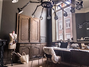 Rolety materiałowe - Średnie czarne biuro, styl vintage - zdjęcie od ANWIS Sp. z o.o.