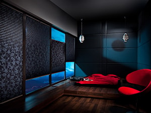 Żaluzje plisowane - Duża czarna szara sypialnia, styl minimalistyczny - zdjęcie od ANWIS Sp. z o.o.