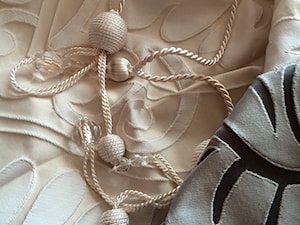 piękne stylowe żakardowe tkaniny - zdjęcie od dekoratorniaart