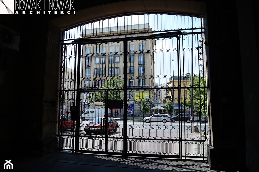 Brama w Warszawie na MDM-ie. - zdjęcie od Nowak i Nowak Architekci