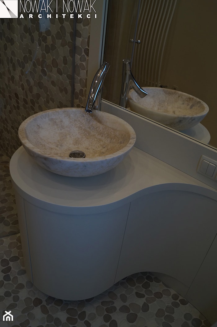 Domowe SPA- łazienka przy SPA, umywalka z onyksu - zdjęcie od Nowak i Nowak Architekci - Homebook