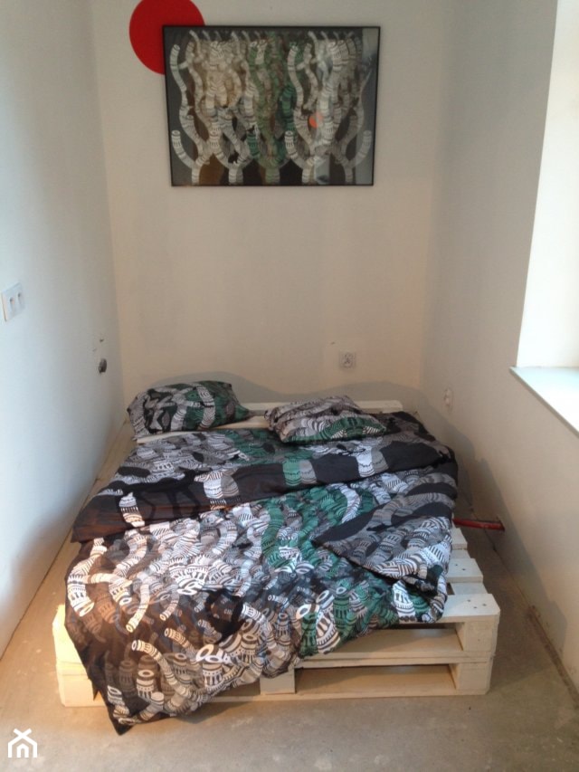 Łóżko z palet - zdjęcie od FabrykaPalet