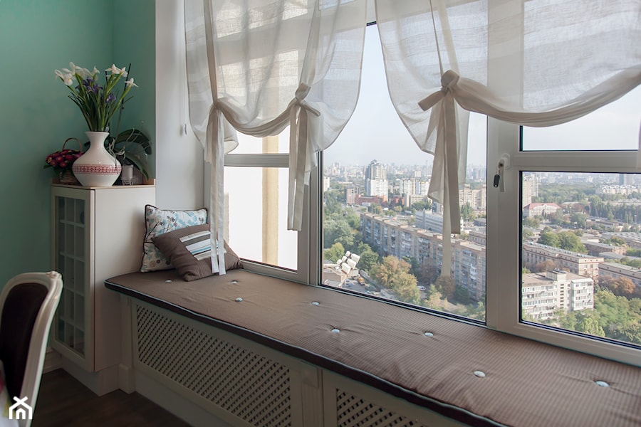 Kuchnia z widokiem panoramicznym w stylu klasyki amerykańskiej - zdjęcie od Alina Shevchenko Interiors