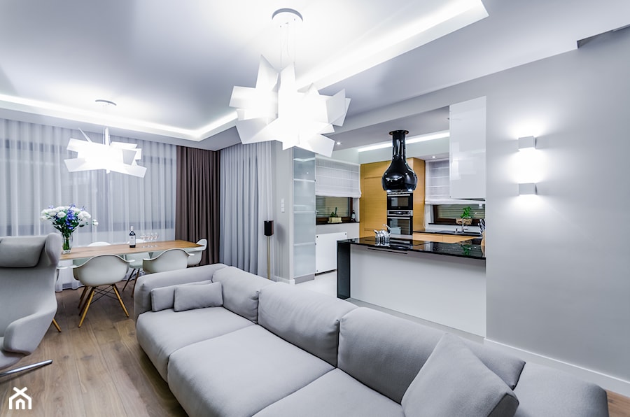 DOM RODZINNY GDAŃSK - Duży szary salon z kuchnią z jadalnią, styl nowoczesny - zdjęcie od STUDIO FORMA