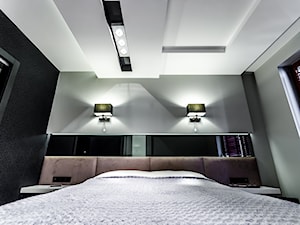 NOWOCZESNY APARTAMENT GDYNIA - Średnia biała czarna sypialnia, styl nowoczesny - zdjęcie od STUDIO FORMA
