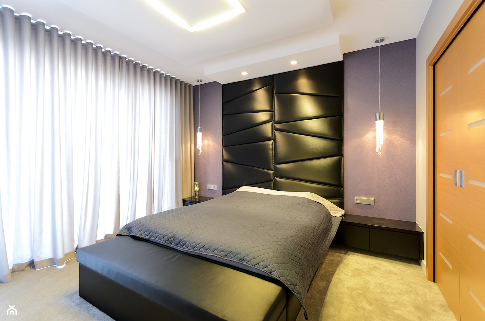 DOM RODZINNY PRUSZCZ GDAŃSKI - Średnia fioletowa szara sypialnia, styl nowoczesny - zdjęcie od STUDIO FORMA - Homebook