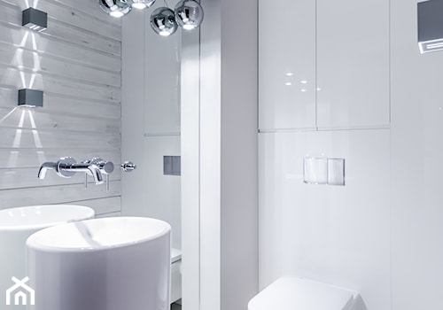 DOM RODZINNY GDAŃSK - Mała bez okna łazienka, styl nowoczesny - zdjęcie od STUDIO FORMA