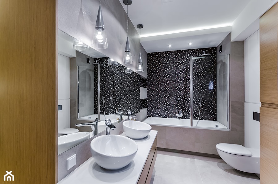 DOM RODZINNY GDAŃSK - Średnia bez okna z dwoma umywalkami z punktowym oświetleniem łazienka, styl n ... - zdjęcie od STUDIO FORMA