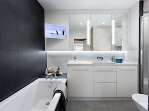 Mieszkanie w wielkiej płycie - Średnia bez okna z lustrem z punktowym oświetleniem łazienka, styl nowoczesny - zdjęcie od Home Plan Joanna Mielczarek