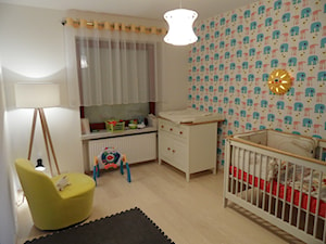 Wielki Kack - Średni szary pokój dziecka dla niemowlaka dla chłopca dla dziewczynki, styl skandynawski - zdjęcie od Arkada Art Elżbieta Pietrzyk