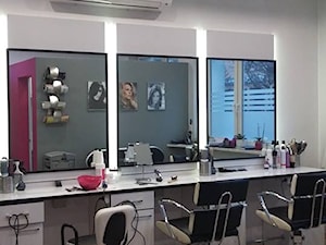 Salon fryzjerski KRYSTYNKA - zdjęcie od ARCH-BUD