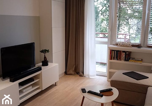mieszkanie 38 m2 metamorfoza - Mały biały szary salon, styl skandynawski - zdjęcie od Grafika i Projekt architektura wnętrz