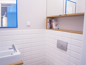 Kolorowe mieszanie w stylu skandynawskim - Mała łazienka, styl skandynawski - zdjęcie od http://www.subdadesign.pl