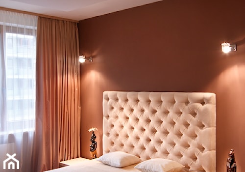 sypialnia z brązem 1 - zdjęcie od noomo studio architektury